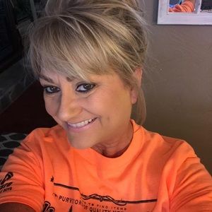 Meet your Posher, Gloria